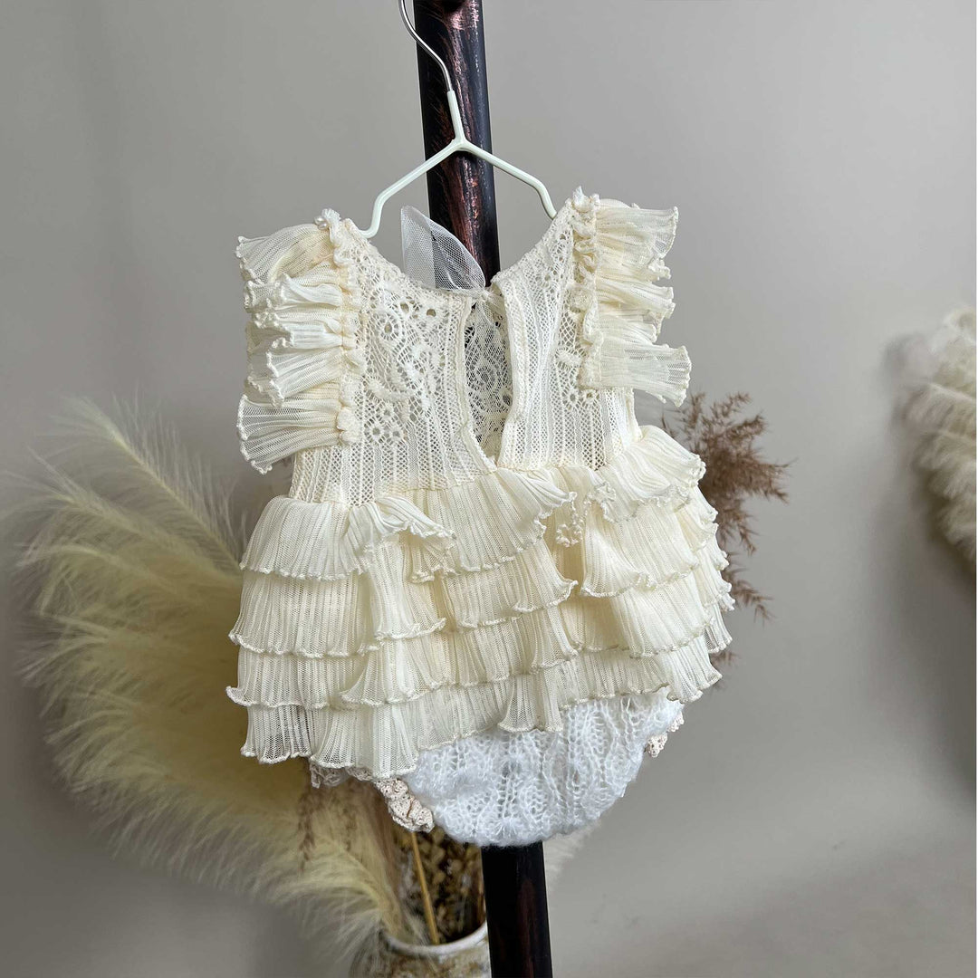 Vestido de recién nacido con tutú beige