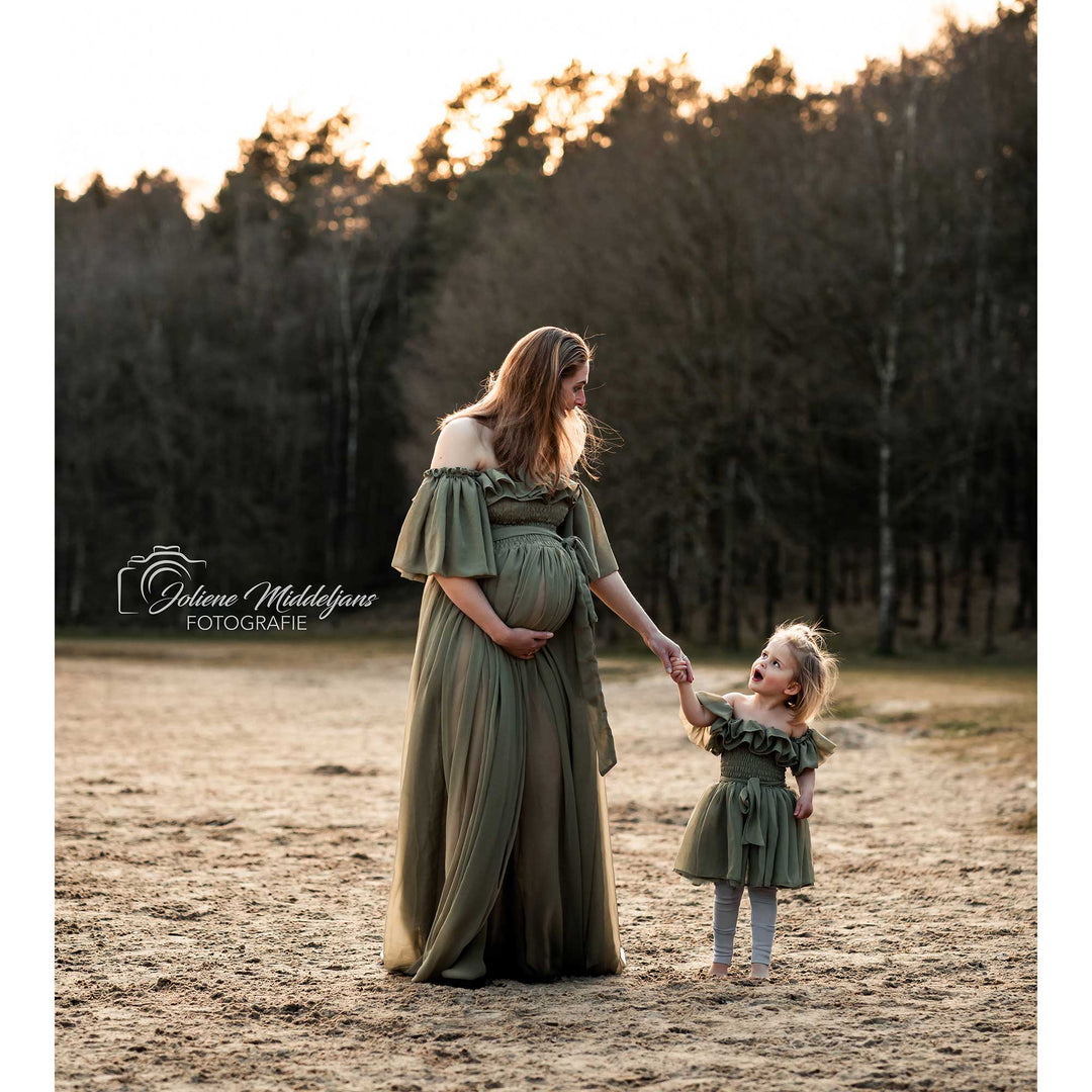 Chiffon Long Train Maternity Dress Matched Little Girls Dress Set Pregnancy Photography Dresses Photo Shoot Prop Don&Judy props Chiffon Long Train Maternity Dress Matched Little Girls Dress Set Pregnancy Photography Dresses Photo Shoot Prop Don&Judy props