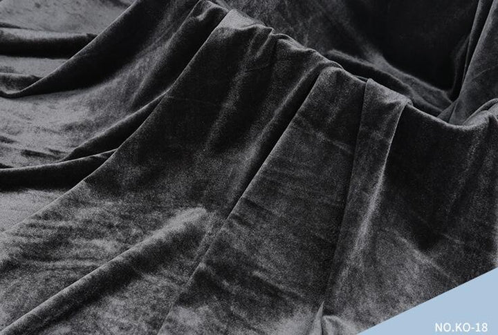 Vestido tipo túnica de terciopelo con abertura de Enid