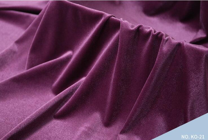 Vestido tipo túnica de terciopelo con abertura de Enid